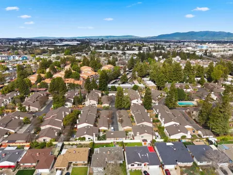 View/Area - 2007 Eucalyptus Ct, Santa Clara, CA 95050 photo 4 of 9