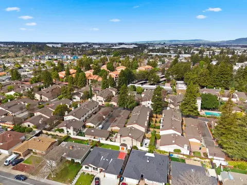 View/Area - 2007 Eucalyptus Ct, Santa Clara, CA 95050 photo 3 of 9