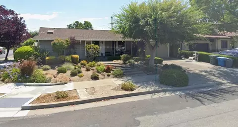 10390 Pineville Ave, Cupertino, CA 95014