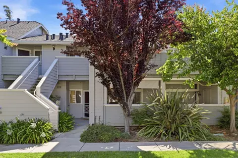 542 Shadowgraph Dr, San Jose, CA 95110