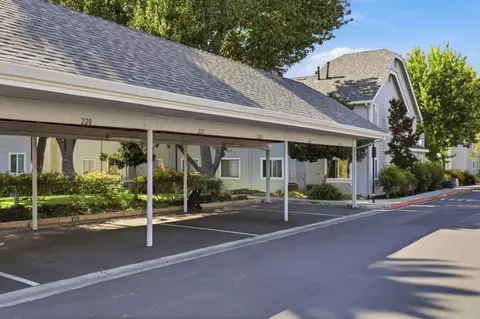 Exterior - 542 Shadowgraph Dr, San Jose, CA 95110 photo 5 of 8