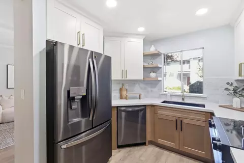 Kitchen - 542 Shadowgraph Dr, San Jose, CA 95110 photo 2 of 5
