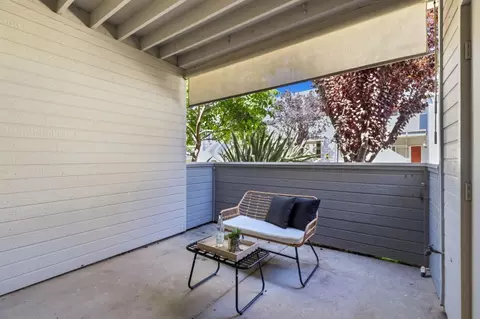 Exterior - 542 Shadowgraph Dr, San Jose, CA 95110 photo 2 of 8