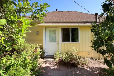 Exterior - 46 Valley View Rd, Watsonville, CA 95076 photo 4 of 18