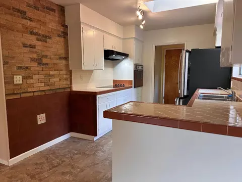 Kitchen - 46 Valley View Rd, Watsonville, CA 95076 photo 4 of 6