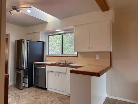 Kitchen - 46 Valley View Rd, Watsonville, CA 95076 photo 5 of 6