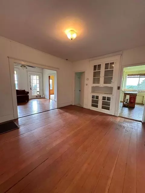 Living - 46 Valley View Rd, Watsonville, CA 95076 photo 2 of 7