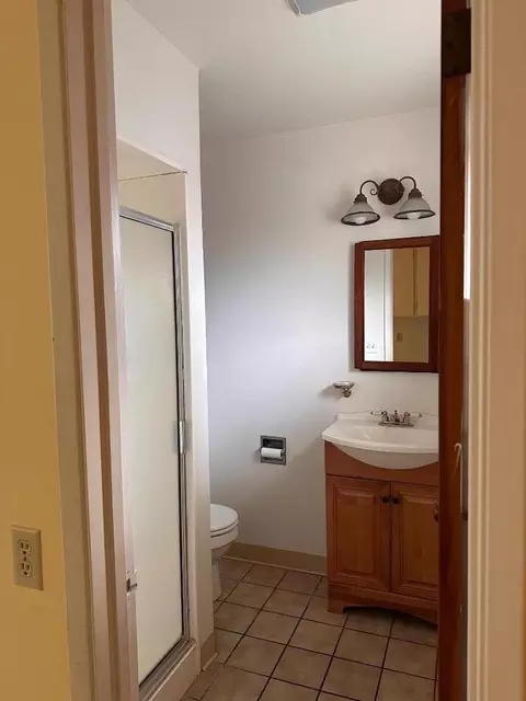 Bath - 46 Valley View Rd, Watsonville, CA 95076 photo 3 of 3