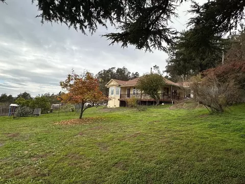 Exterior - 46 Valley View Rd, Watsonville, CA 95076 photo 3 of 18