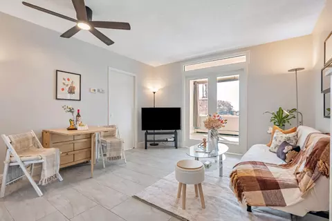 2601 College Ave 208, Berkeley, CA 94704