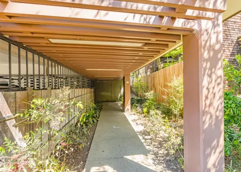 Exterior - 2601 College Ave 208, Berkeley, CA 94704 photo 2 of 6