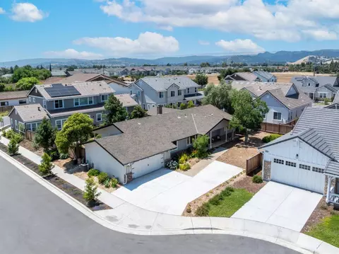 16925 Burgundy Ln, Morgan Hill, CA 95037