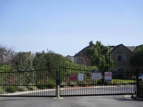 140 Gibson Dr 12, Hollister, CA 95023
