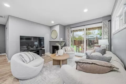 2427 Holland St, San Mateo, CA 94403