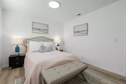Bedroom - 2202 Yosemite Dr, Milpitas, CA 95035 photo 4 of 6