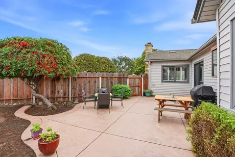 Exterior - 333 Hawthorne St, Salinas, CA 93901 photo 4 of 5