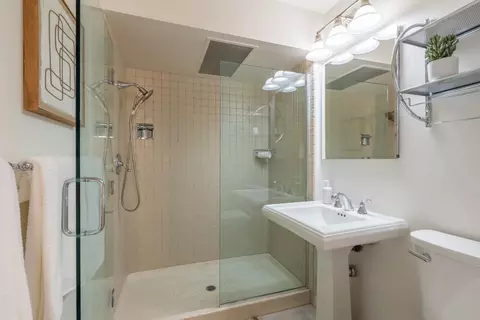 Bath - 9542 Maple Ct, Carmel, CA 93923 photo 2 of 2