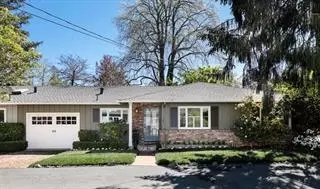 1015 Mallet Ct, Menlo Park, CA 94025