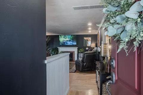 Entry Way - 730 Lemos Ave, Salinas, CA 93901 photo 1 of 2