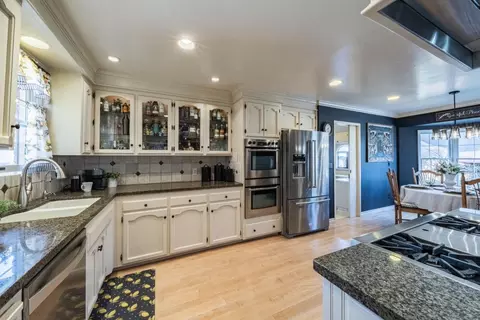 Kitchen - 730 Lemos Ave, Salinas, CA 93901 photo 2 of 3
