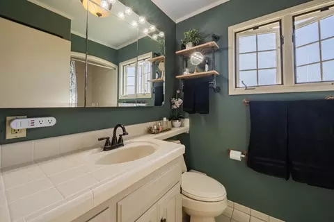 Bath - 730 Lemos Ave, Salinas, CA 93901 photo 1 of 4