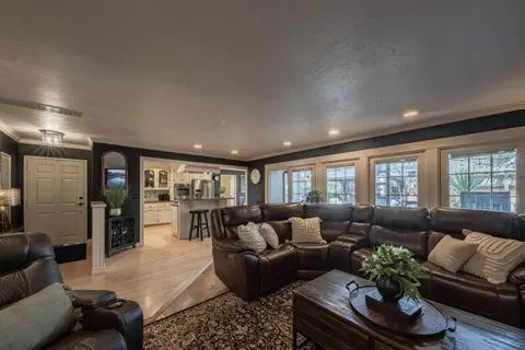 Living - 730 Lemos Ave, Salinas, CA 93901 photo 3 of 3