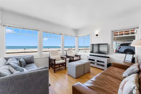 Living - 325 Beach Dr, Aptos, CA 95003 photo 1 of 4