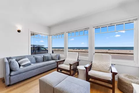 Living - 325 Beach Dr, Aptos, CA 95003 photo 2 of 4