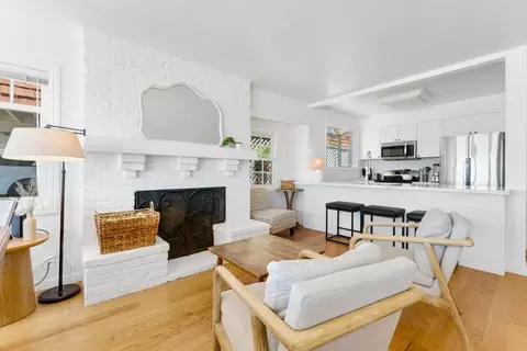 Living - 325 Beach Dr, Aptos, CA 95003 photo 3 of 4