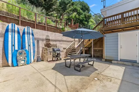 Exterior - 325 Beach Dr, Aptos, CA 95003 photo 2 of 6
