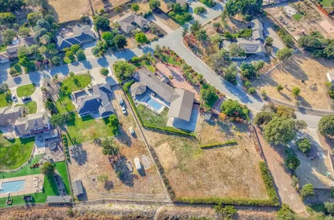 View/Area - 22125 Ranchito Dr, Salinas, CA 93908 photo 3 of 10