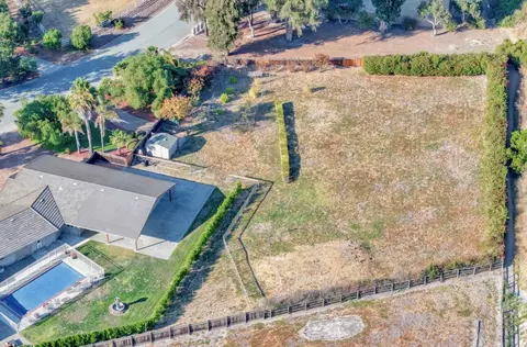 View/Area - 22125 Ranchito Dr, Salinas, CA 93908 photo 9 of 10