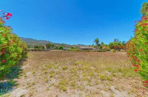 Exterior - 22125 Ranchito Dr, Salinas, CA 93908 photo 11 of 19