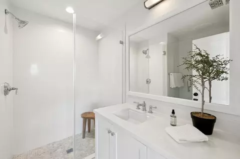 Bath - 1103 Creed St, Milpitas, CA 95035 photo 5 of 8