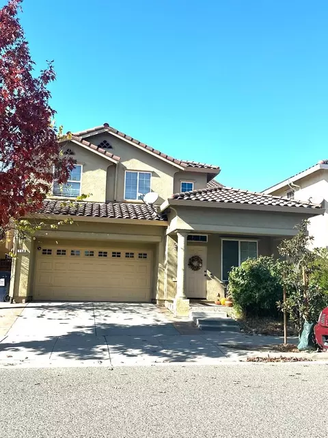718 Roble St, Watsonville, CA 95076