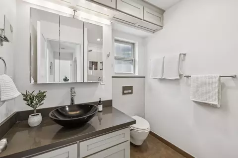 Bath - 1435 47th Ave, Capitola, CA 95010 photo 2 of 3