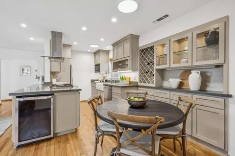 Kitchen - 1435 47th Ave, Capitola, CA 95010 photo 6 of 11