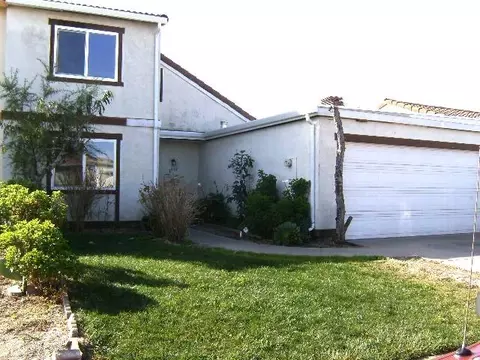 1712 Madrid Cir, Salinas, CA 93906