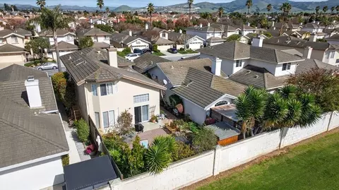 View/Area - 233 Montclair Ln, Salinas, CA 93906 photo 4 of 7
