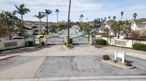 View/Area - 233 Montclair Ln, Salinas, CA 93906 photo 1 of 7