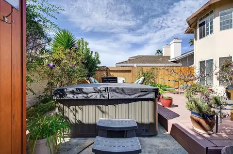 Exterior - 233 Montclair Ln, Salinas, CA 93906 photo 6 of 10