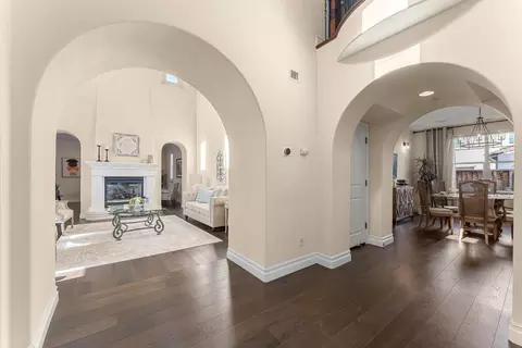 Entry Way - 1190 Olympic Ct, Gilroy, CA 95020 photo 2 of 8