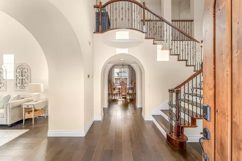 Entry Way - 1190 Olympic Ct, Gilroy, CA 95020 photo 1 of 8