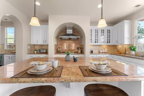 Kitchen - 1190 Olympic Ct, Gilroy, CA 95020 photo 4 of 4