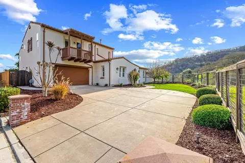 1190 Olympic Ct, Gilroy, CA 95020