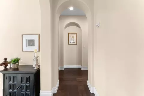 Entry Way - 1190 Olympic Ct, Gilroy, CA 95020 photo 6 of 8