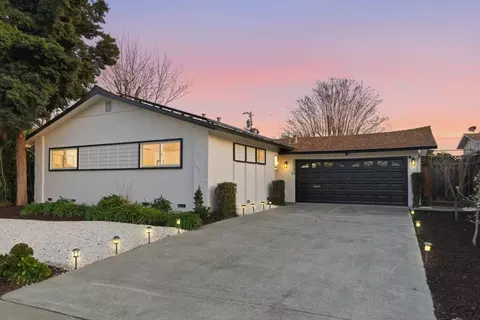 2330 Maximilian Dr, Campbell, CA 95008