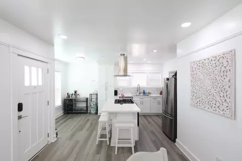 Entry Way - 123 Chestnut St, Salinas, CA 93901 photo 1 of 1