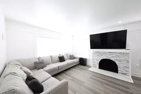 Living - 123 Chestnut St, Salinas, CA 93901 photo 1 of 1
