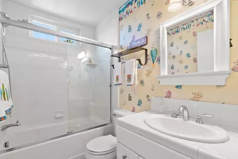 Bath - 522 Spruce St, Aptos, CA 95003 photo 4 of 4